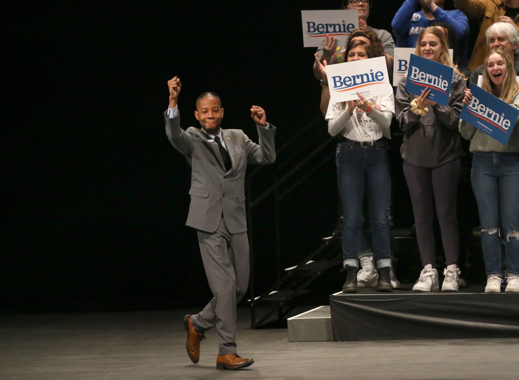 Bernie Sanders revs up supporters in St. Louis ahead of Tuesday’s presidential primary